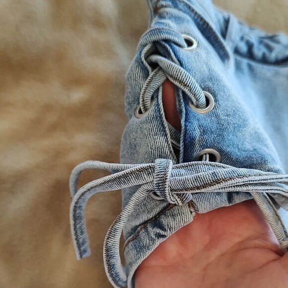 XL AKIRA LACE UP DAISY DUKE DENIM Micro SHORTS - Picture 5 of 9